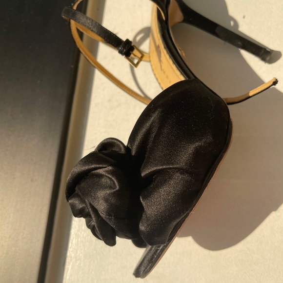 Heels - Picture 5 of 6